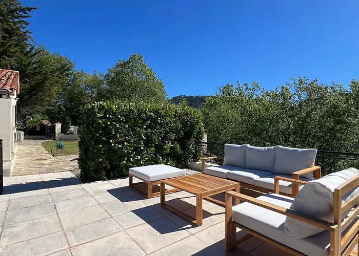 Cote \'D Azur - Detached Private Villa