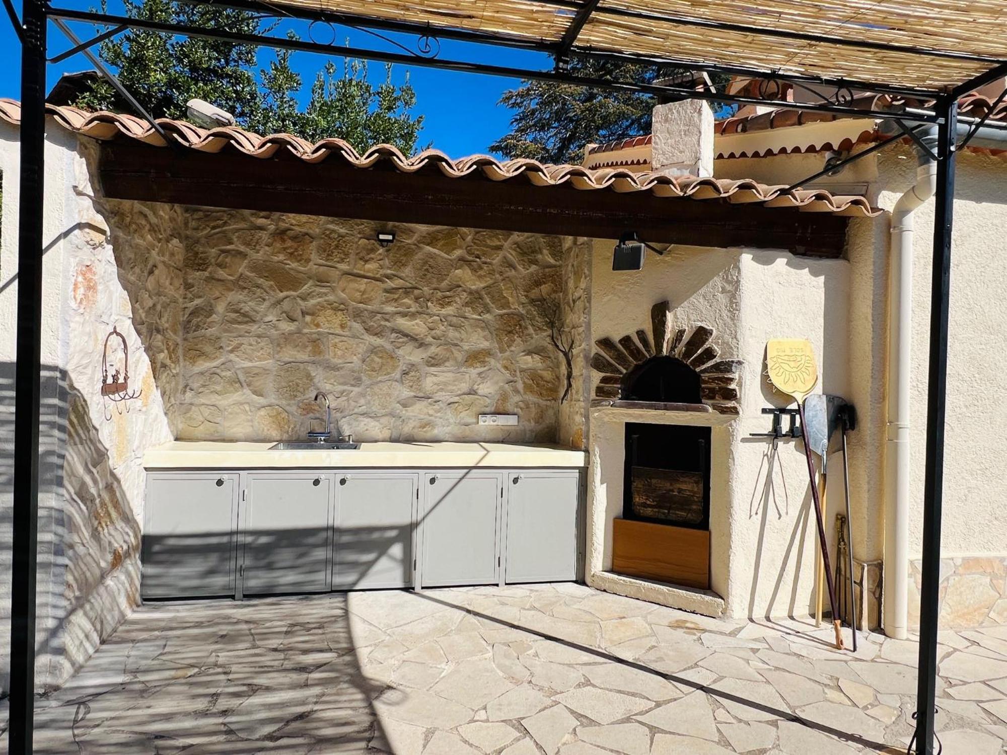 Cote 'd Azur - Detached Private Villa